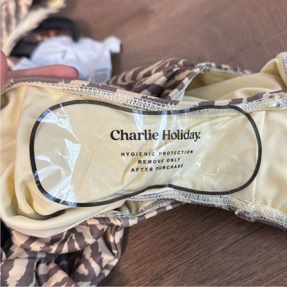 Anthropologie Charlie Holiday Effie Wrap Tie 1-Piece Zebra Stripe Swimsuit XS - Picture 7 of 7